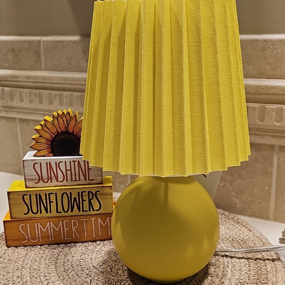 Room Essentials 10in. Sunflower Yellow Table Lamp - Picture 4 of 12